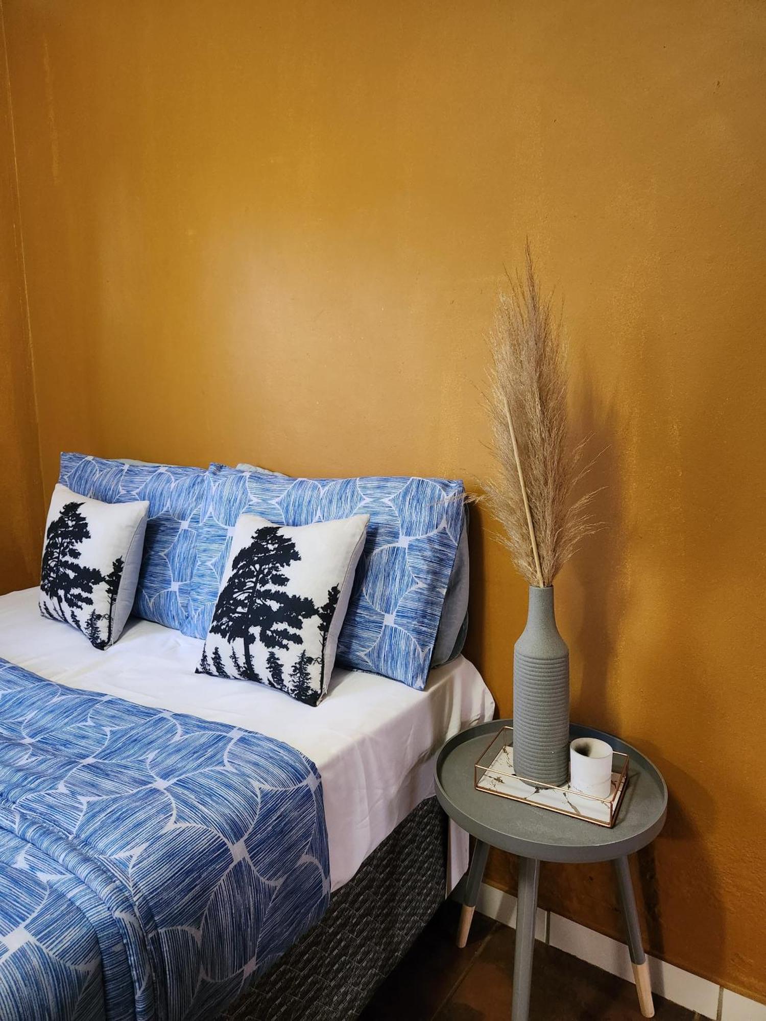 Residential Inn Pretoria Bagian luar foto